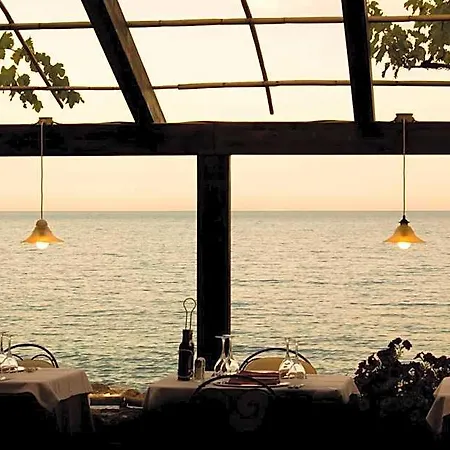 Costa Dorada מלון 4*