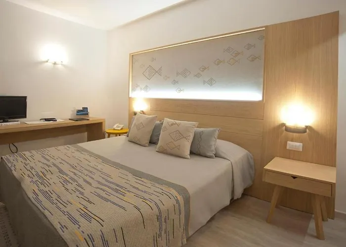 Costa Dorada מלון 4*