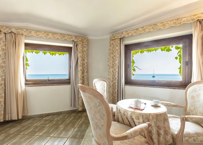 Costa Dorada Otel Cala Gonone